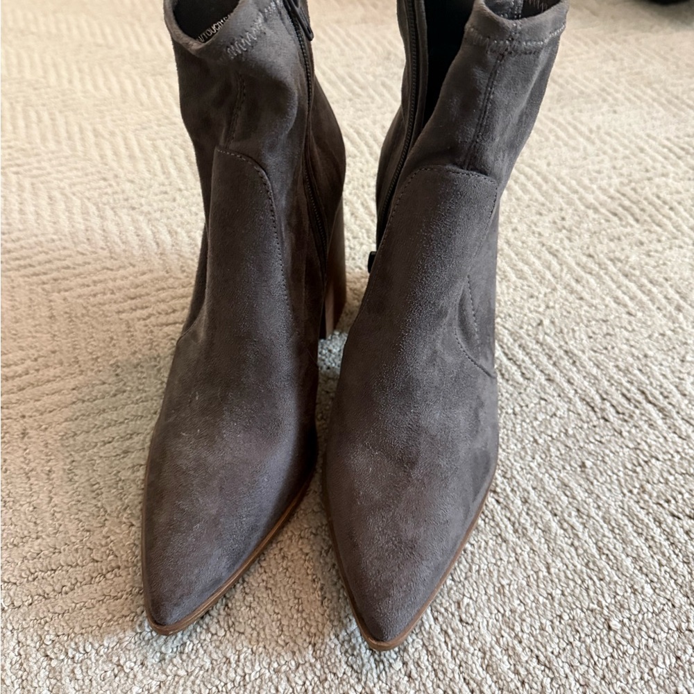 Steve Madden Pointed Toe Suede Ankle Boots in Dark Gray